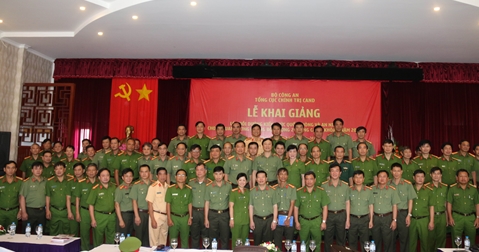 Khai giảng lớp bồi dưỡng kiến thức quốc phòng – an ninh