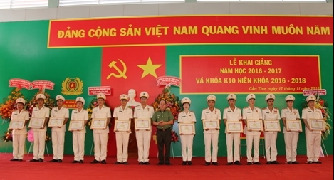Trường Trung cấp CSND III khai giảng năm học mới