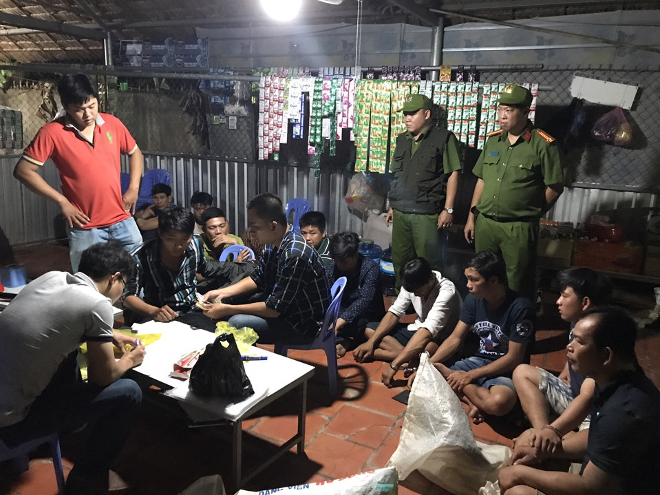 Bắt sòng tài xỉu giữa đêm khuya