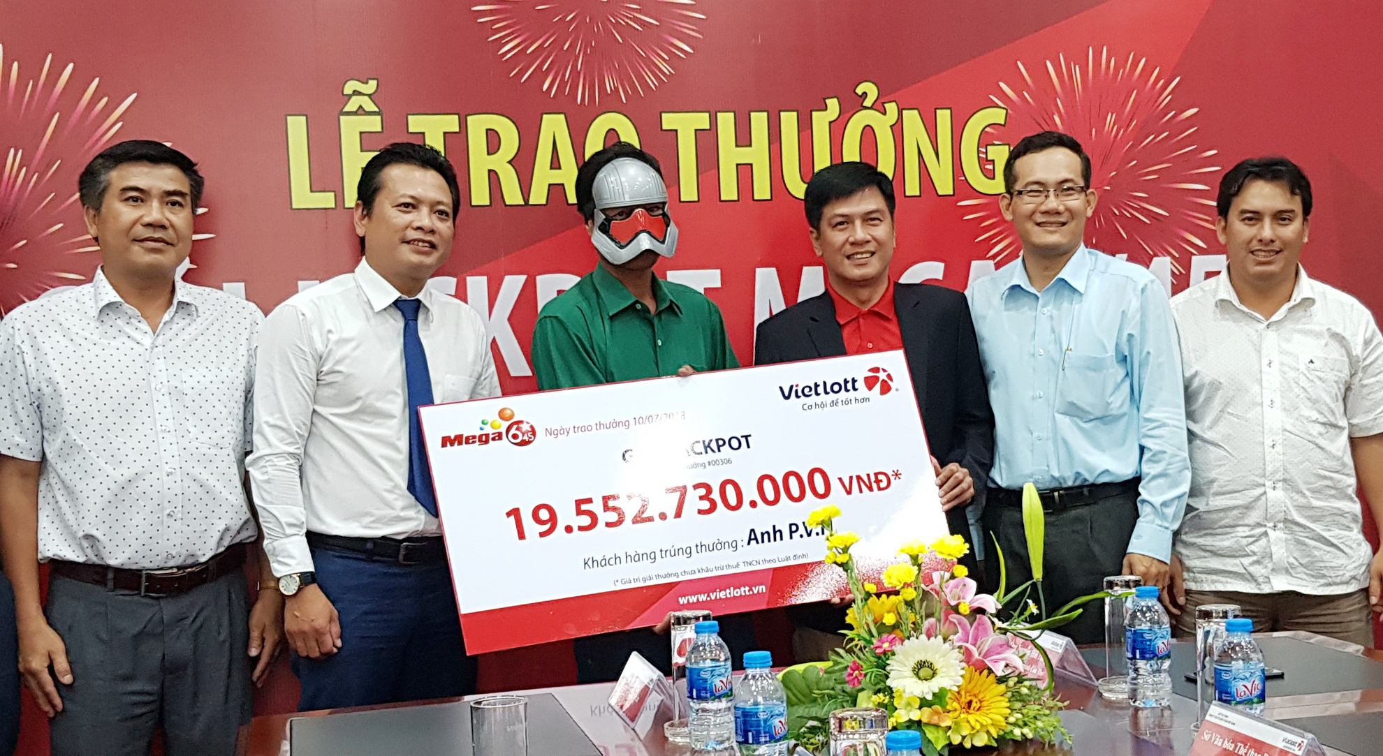 Người đàn ông ở Sóc Trăng trúng Vietlott sau gần 2 năm "nuôi" số