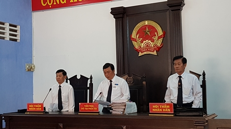 Trả hồ sơ vụ 2 cán bộ QLTT Sóc Trăng lợi dụng chức vụ, quyền hạn khi thi hành công vụ