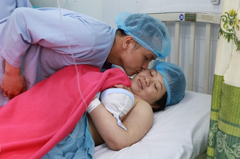 Chào đón các "thiên thần nhỏ" vào giây phút đầu tiên của năm mới 