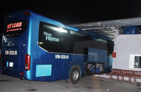 Khởi tố phụ xe gây tai nạn khiến 1 hành khách tử vong