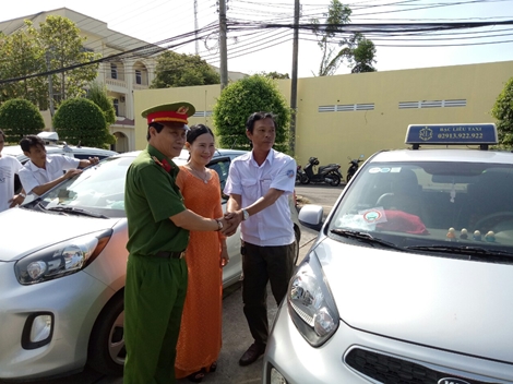 Mô hình “Tổ tài xế taxi tự quản về ANTT” ở Bạc Liêu