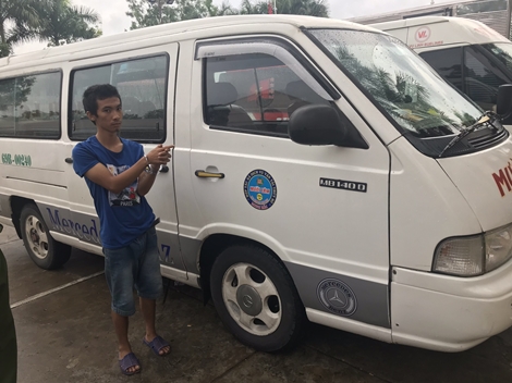  Trộm xe khách định bán lấy tiền tiêu