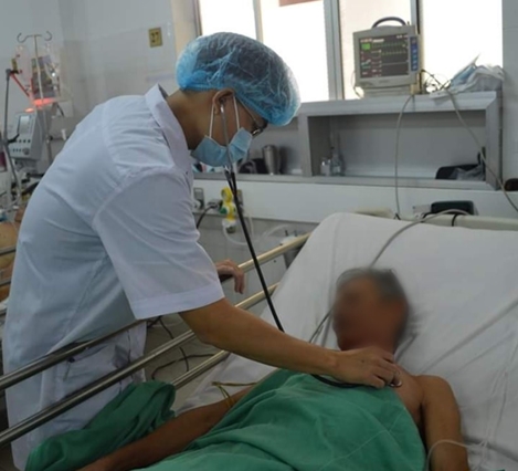 Suýt mất mạng do ngộ độc cá nóc