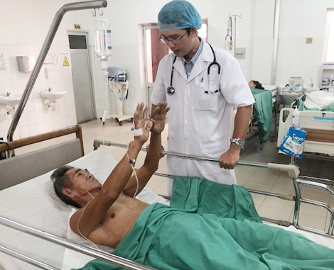 40 phút “vàng” cứu sống 2 bệnh nhân đột quỵ não