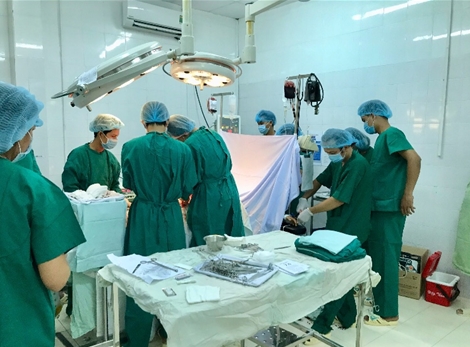 Cứu sống sản phụ vỡ thai ngoài tử cung