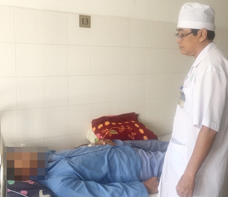 Người đàn ông chảy máu mũi 15 ngày không cầm