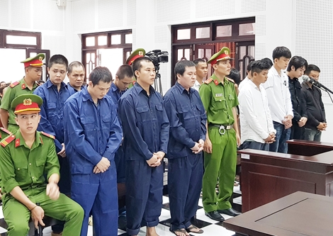 Kẻ cầm đầu vụ đâm chết thanh niên đưa bạn đi cấp cứu lĩnh án chung thân 