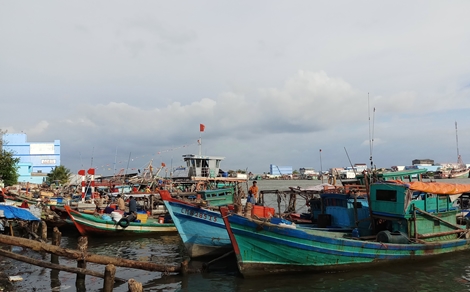 Truy tìm nhóm người về từ Malaysia bằng đường biển