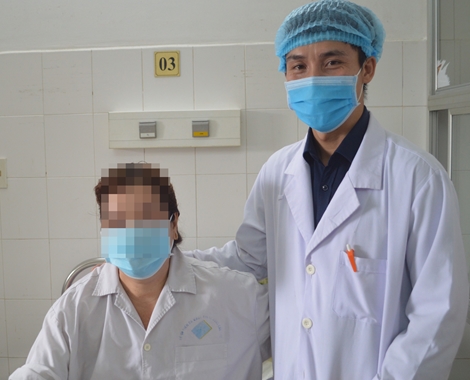 43 năm đóng bỉm do niệu quản “lạc trôi”