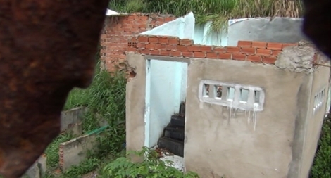 Kinh hãi phát hiện thi thể phụ nữ trong căn nhà hoang