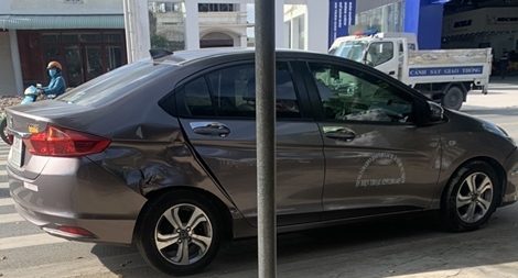 Phạt 500.000 đồng Giám đốc lái xe gây tai nạn để nhân viên nhận lỗi thay 