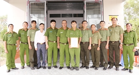 Công an tỉnh Sóc Trăng bàn giao nhà Nghĩa tình đồng đội
