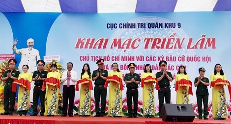 Triển lãm chuyên đề “Chủ tịch Hồ Chí Minh với các kỳ bầu cử Quốc hội”