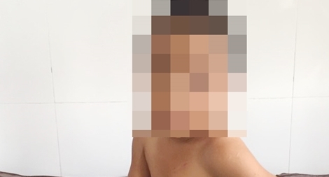 Bắt gã cha dượng hành hạ dã man con riêng của vợ 