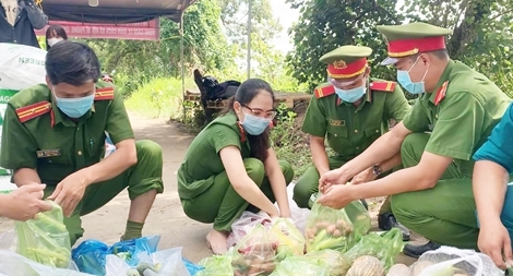 Công an Bạc Liêu quyết tâm đẩy lùi dịch bệnh COVID-19