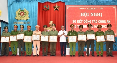 Công an tỉnh Bạc Liêu sơ kết công tác 6 tháng đầu năm