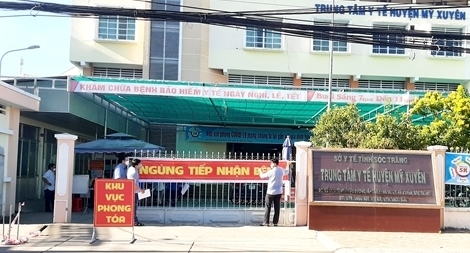 Phong tỏa Trung tâm Y tế huyện Mỹ Xuyên  