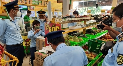 Để khách ngồi tại quán bán mang về, 2 chủ quán bị phạt 30 triệu đồng