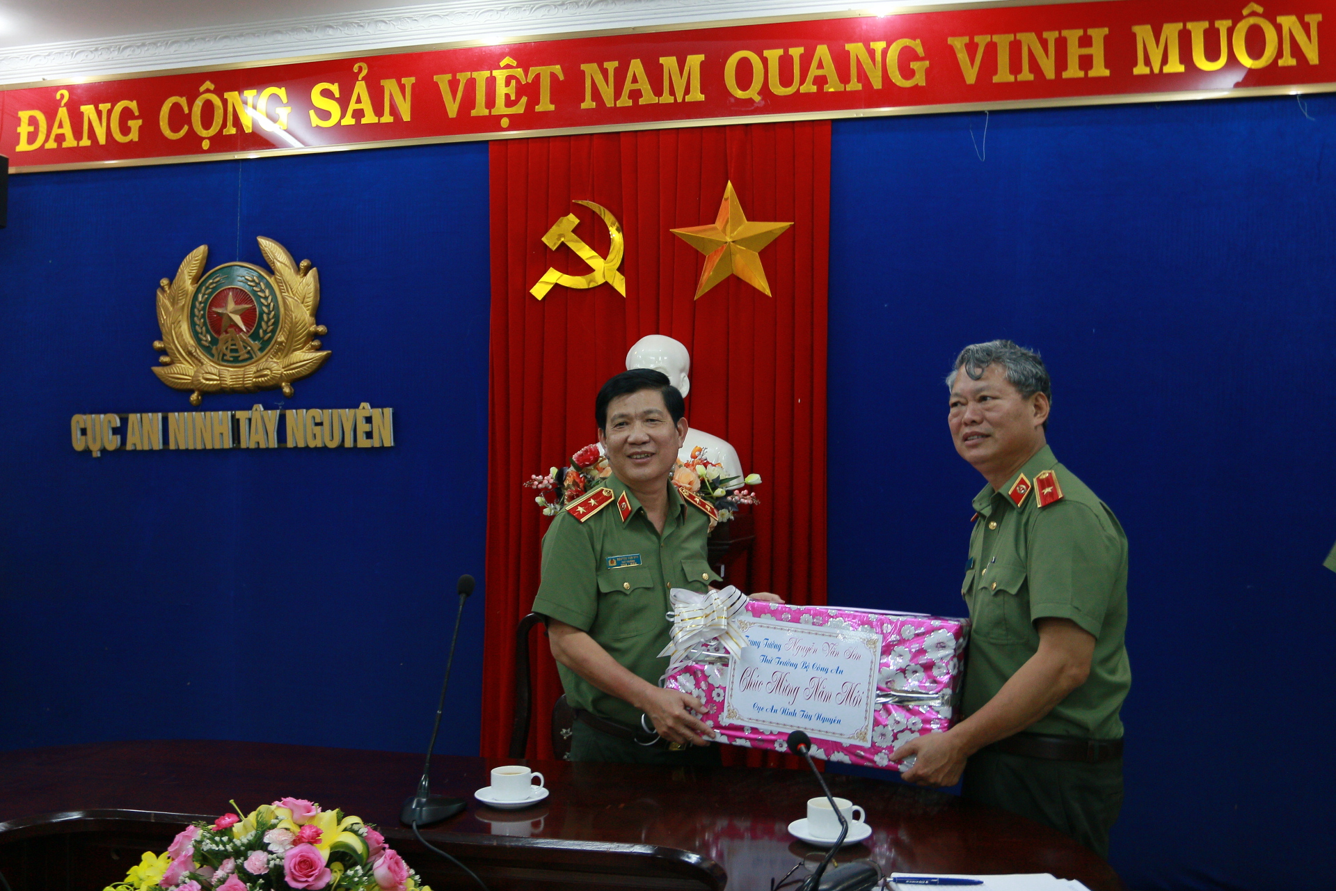 Thứ trưởng Nguyễn Văn Sơn thăm và làm việc với Cục An ninh Tây Nguyên