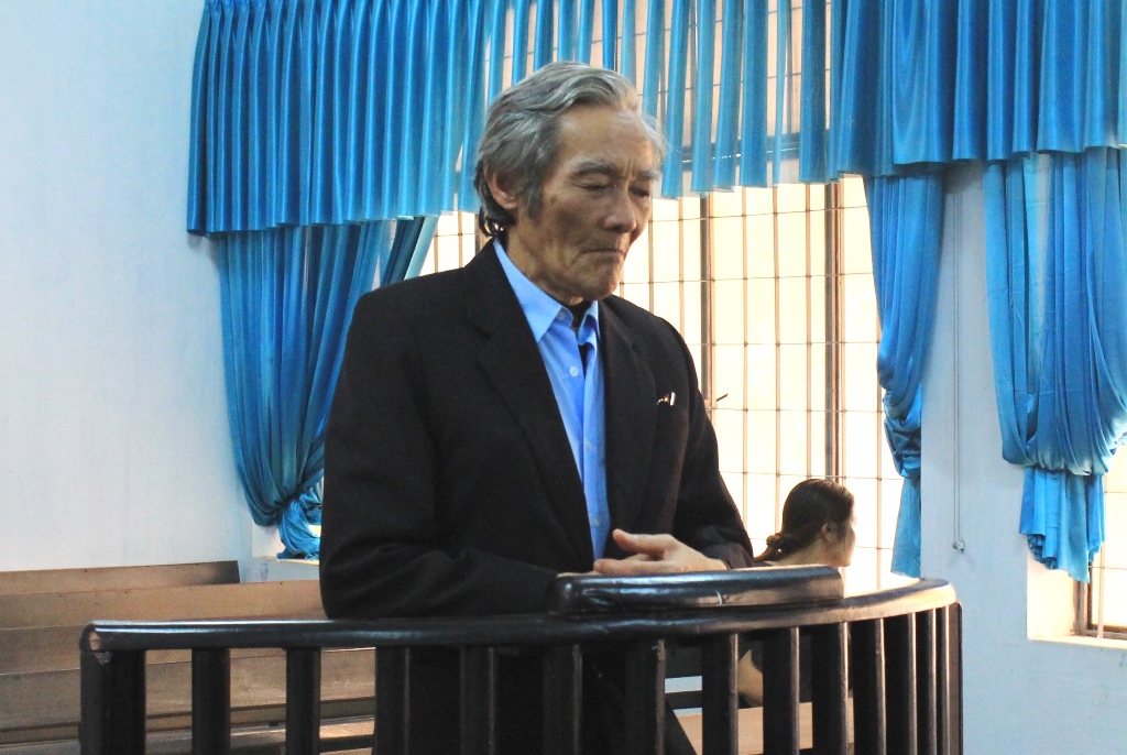 “Yêu râu xanh” 73 tuổi dâm ô với bé gái 6 tuổi