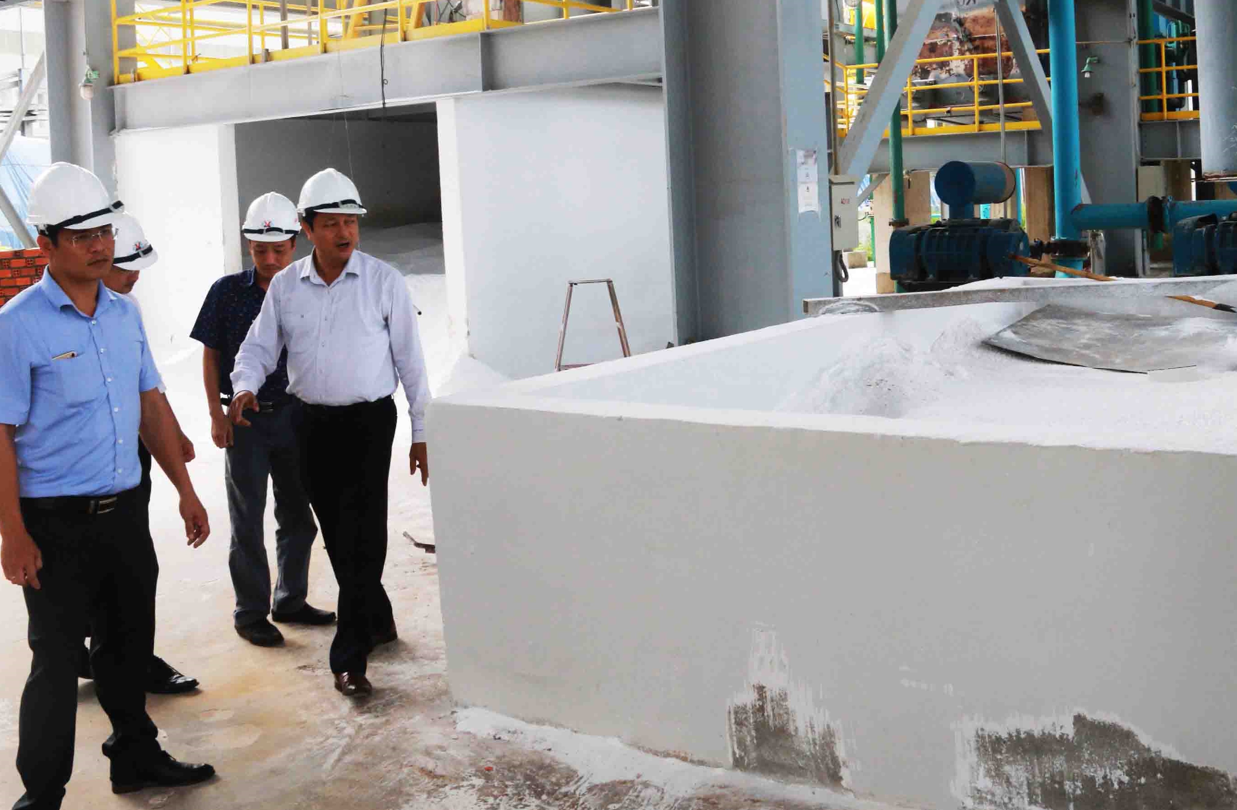 Vụ bột trắng phát tán tại Nhà máy Alumin Nhân Cơ: Yêu cầu Công ty Nhôm Đắk Nông - TKV sớm khắc phục sự cố