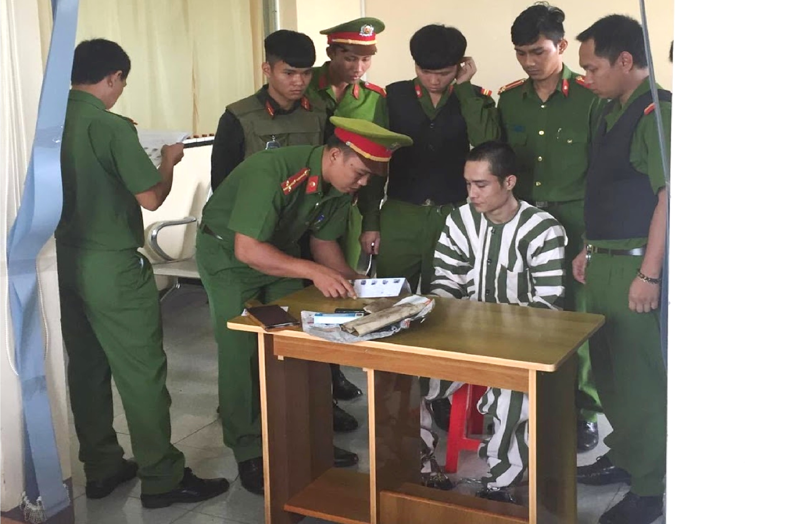 Thi hành án tử hình bằng hình thức tiêm thuốc độc với 2 tử tù - Báo Công an  Nhân dân điện tử