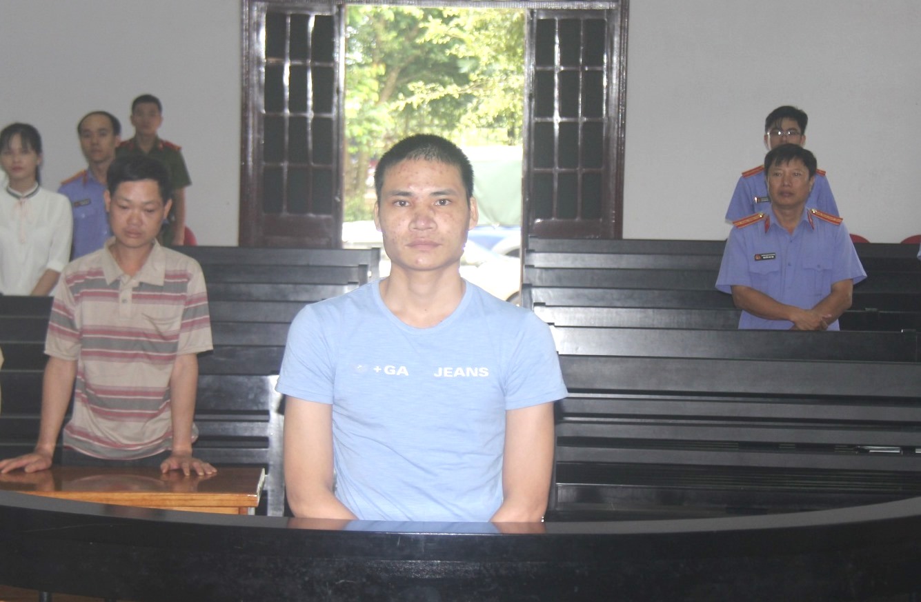 Đến nhà bạn uống rượu, nửa đêm dụ bé gái đi giở trò đồi bại