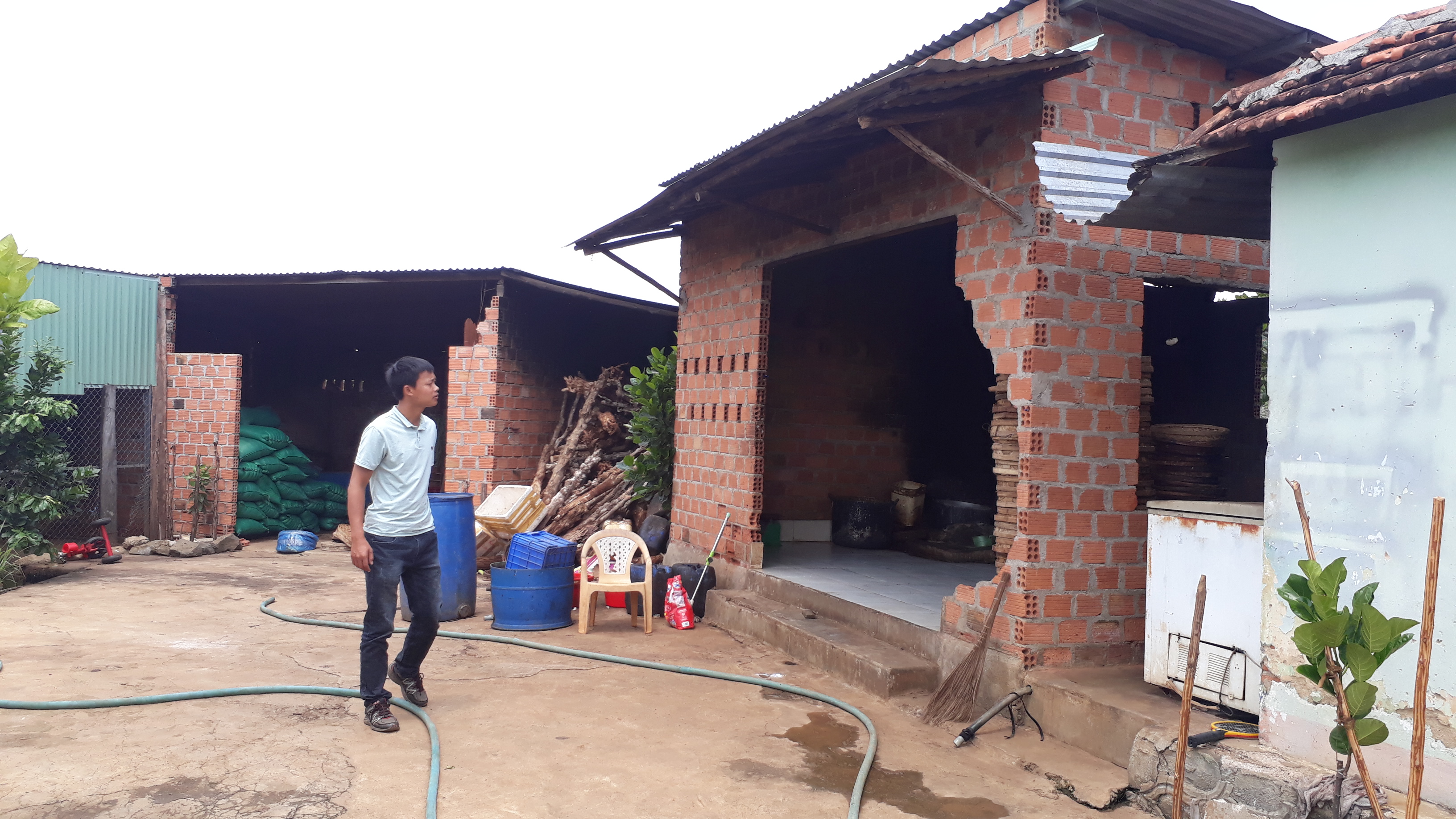 Đào hầm rút, hai cha con tử vong thương tâm