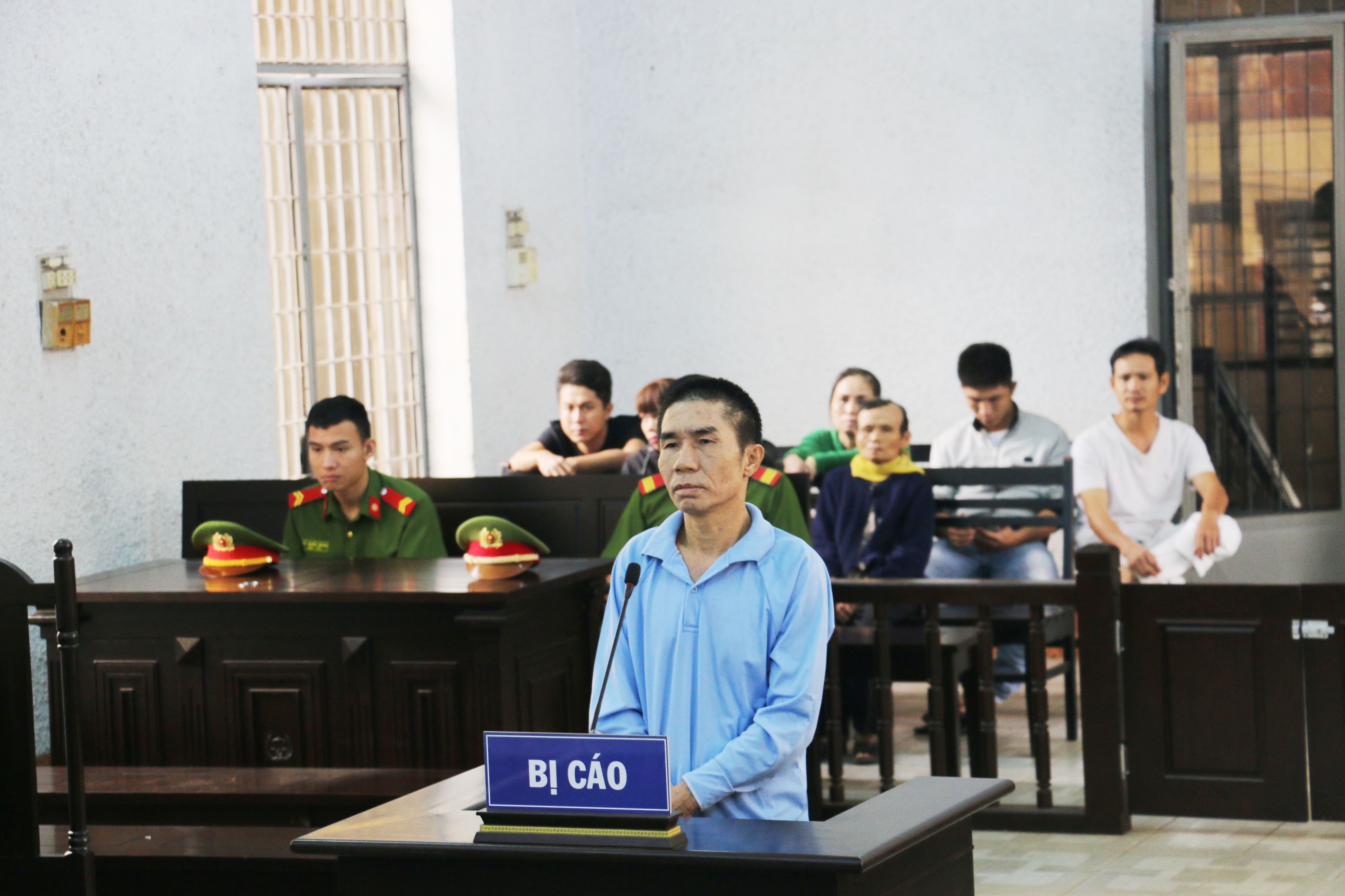 Sát hại vợ tạị phiên tòa hòa giải