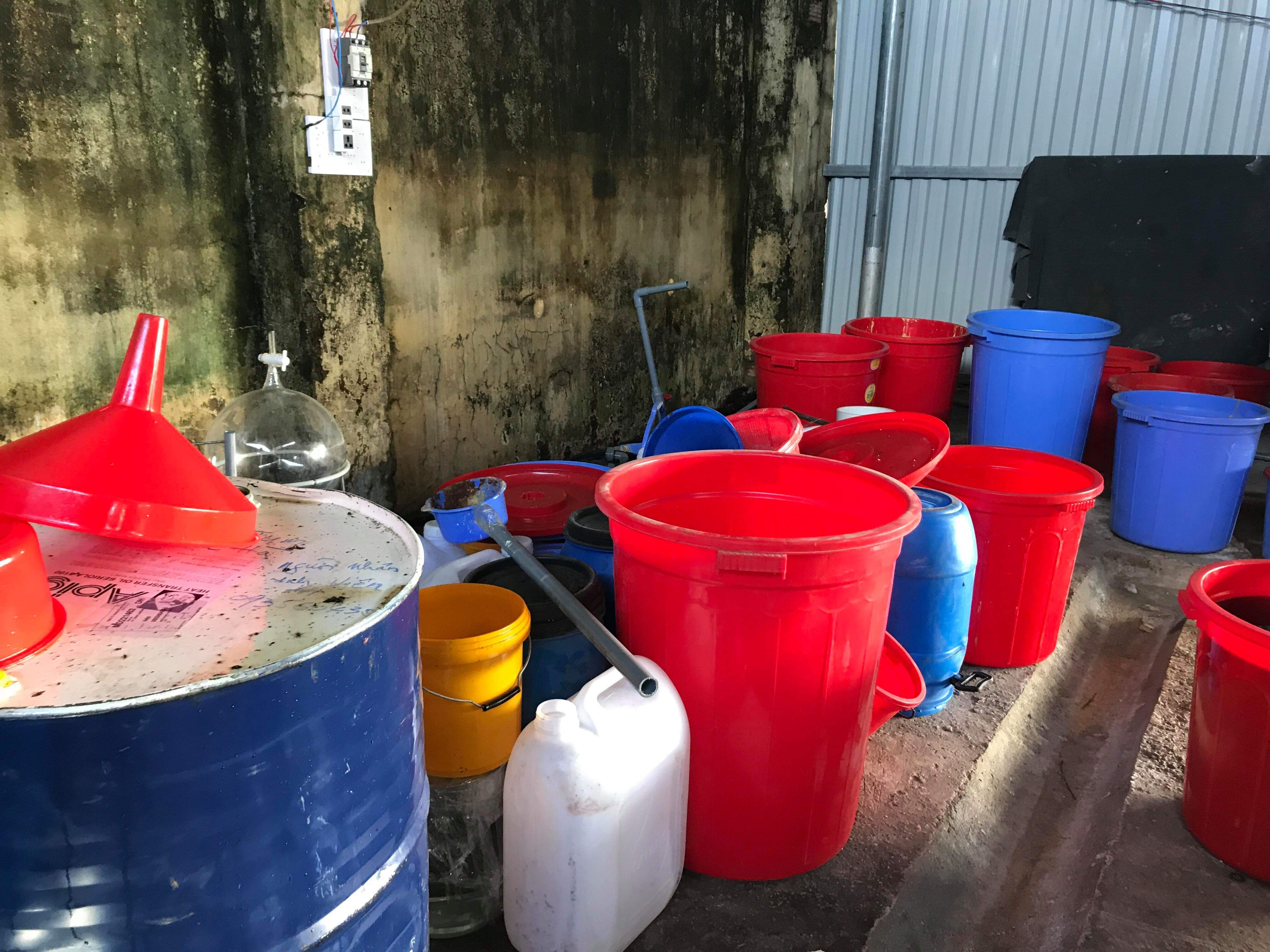 Núp bóng phòng thí nghiệm để… sản xuất ma túy