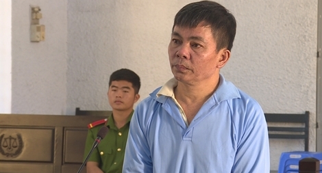 Mâu thuẫn trên bàn nhậu, dùng dao chém bạn nhậu trọng thương