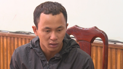 Mâu thuẫn trên bàn nhậu, đâm bạn tử vong