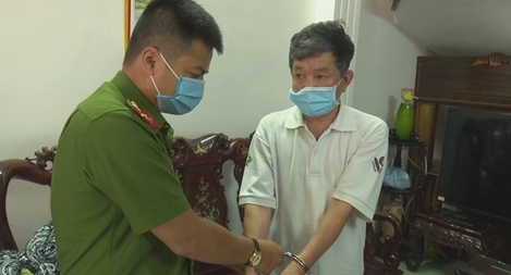 Giám đốc cấu kết kế toán lập khống chứng từ hơn 1 tỷ đồng