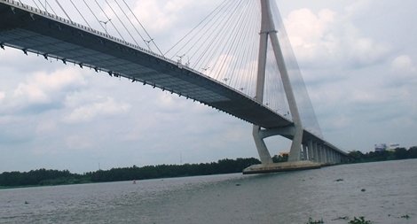 Hai thanh niên nhảy cầu Cần Thơ tự vẫn