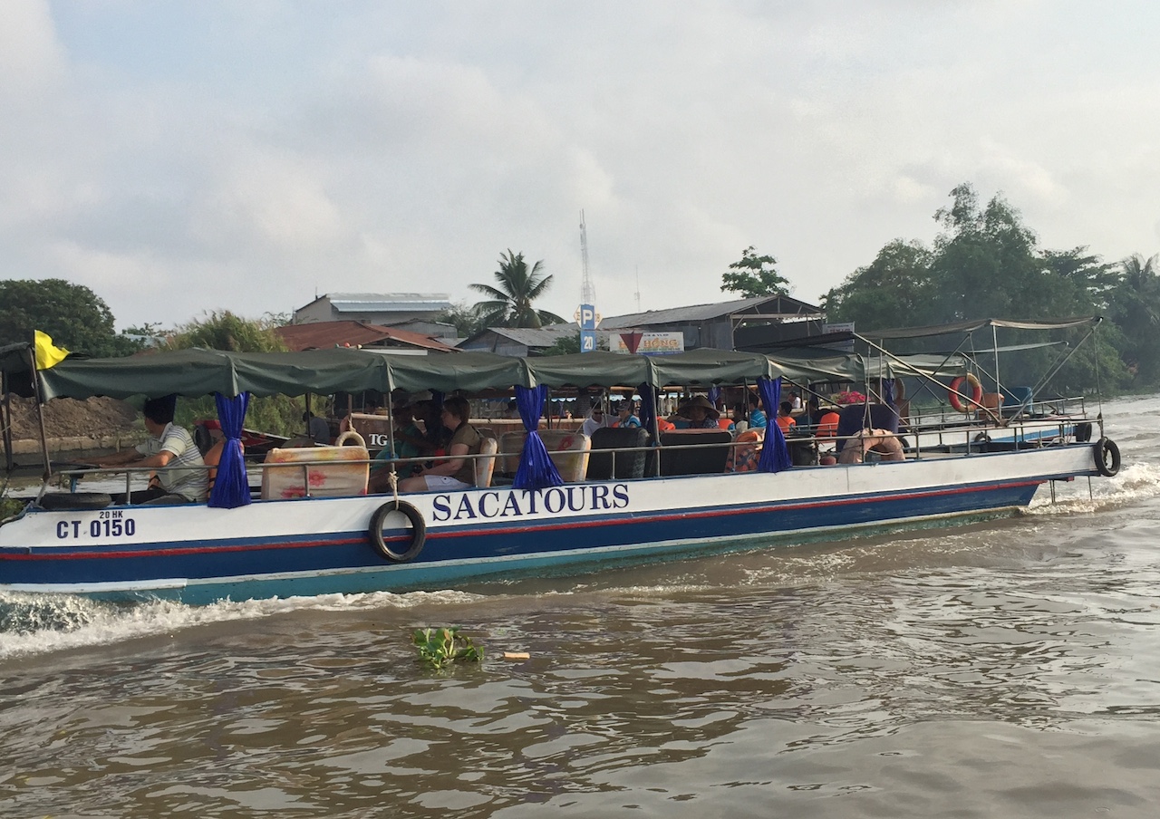 Chấn chỉnh hoạt động tàu du lịch trên sông Cần Thơ