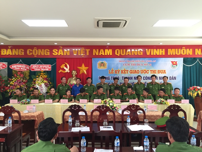 Ký kết giao ước thi đua “Thanh niên CAND học tập thực hiện 6 điều Bác Hồ dạy”