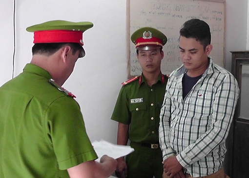 Dụ bạn gái mới quen vào nhà nghỉ tâm sự... rồi cướp