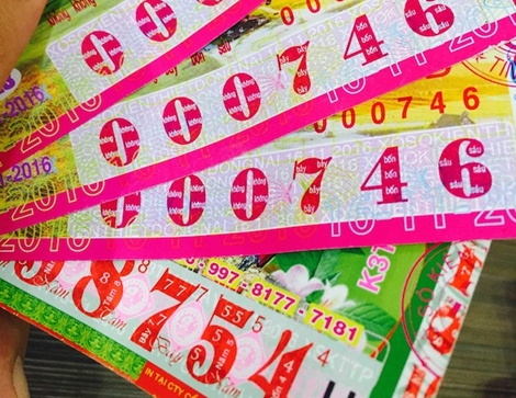 Nước mắm và… vé số (!)