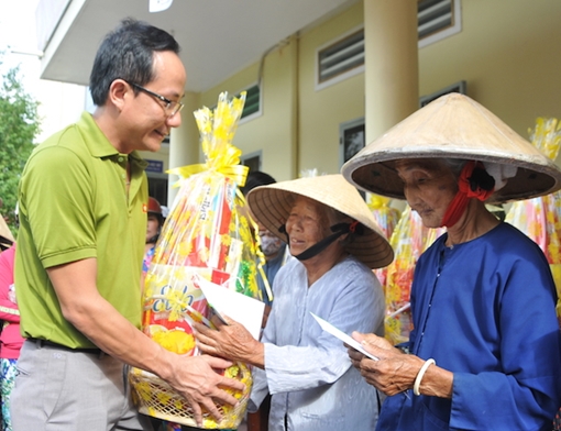 Góp thêm sắc xuân miệt U Minh Thượng anh hùng