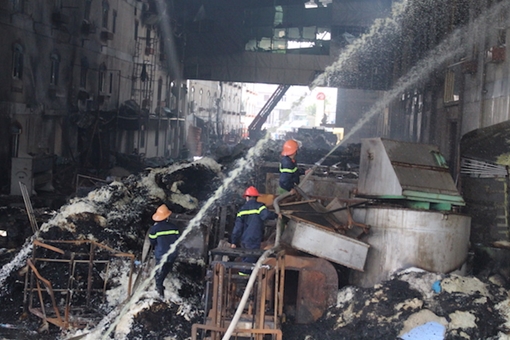 Hiện trường tan hoang vụ cháy tại Công ty Kwong Lung – Meko