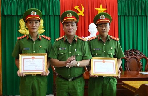 Khen thưởng nhiều tập thể, cá nhân trong vụ chữa cháy Công ty Kwong Lung – Meko