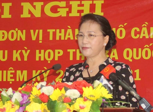 Chủ tịch QH Nguyễn Thị Kim Ngân tiếp xúc cử tri tại Cần Thơ