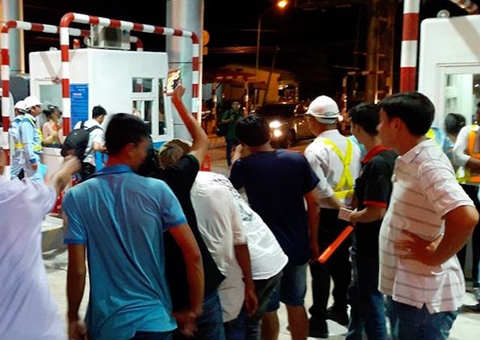 Tài xế lại dùng tiền lẻ, BOT Tiền Giang tiếp tục xả Trạm Cai Lậy