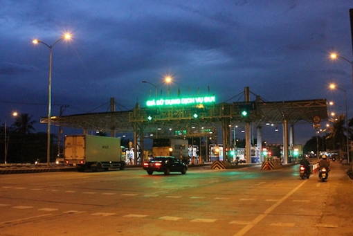 BOT Tiền Giang xả Trạm Cai Lậy xuyên đêm, chưa thu phí trở lại