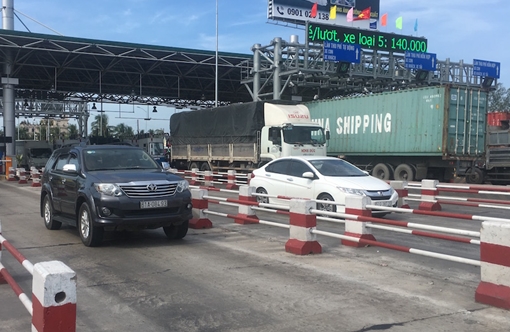 BOT Cai Lậy mở dải phân cách mềm để tránh ùn ứ giao thông