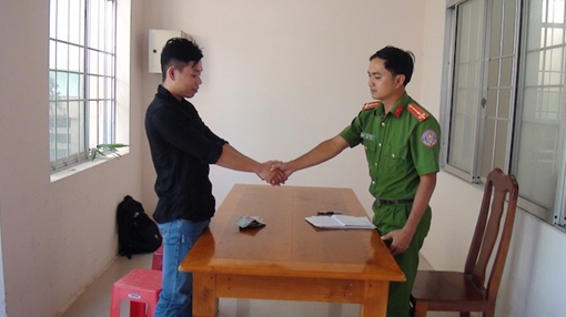 Nhặt được của rơi trả lại người bị mất