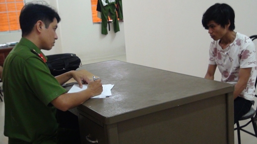 9 thanh niên rủ nhau “đập đá” tập thể